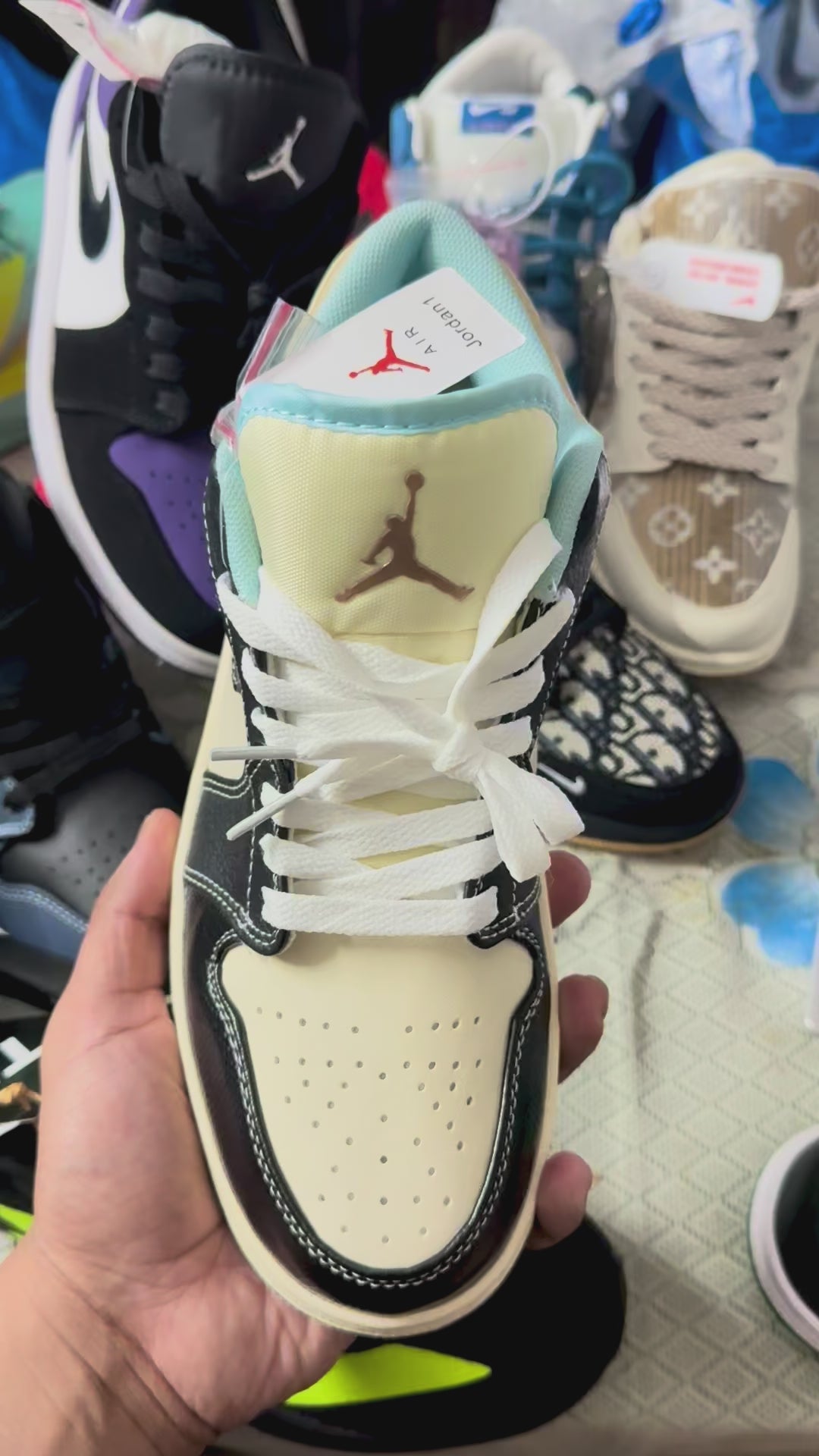Nike Air Jordan 1 Low SE Coconut Milk Black Muslin BLACK